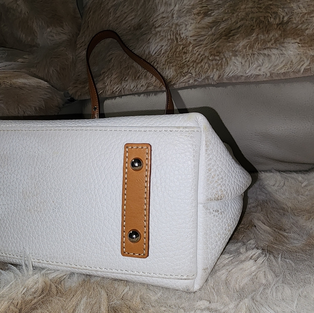 Elegant White and Tan Leather Dooney Bourke Gorgous Tote Bag - Picture 11 of 16